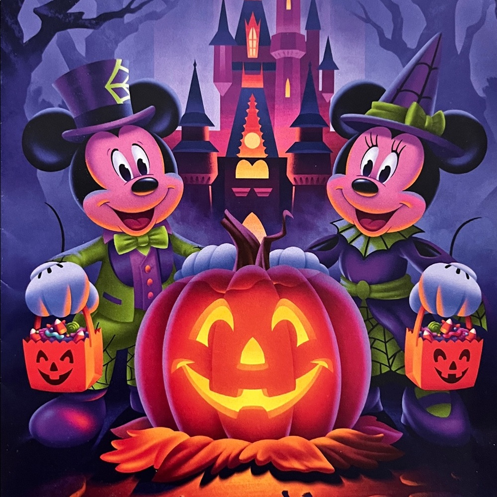 🎃👻🚢 Disney Cruise Line Halloween Short Sleeve T-Shirt - Various Sizes - NWT - Picture 13 of 13